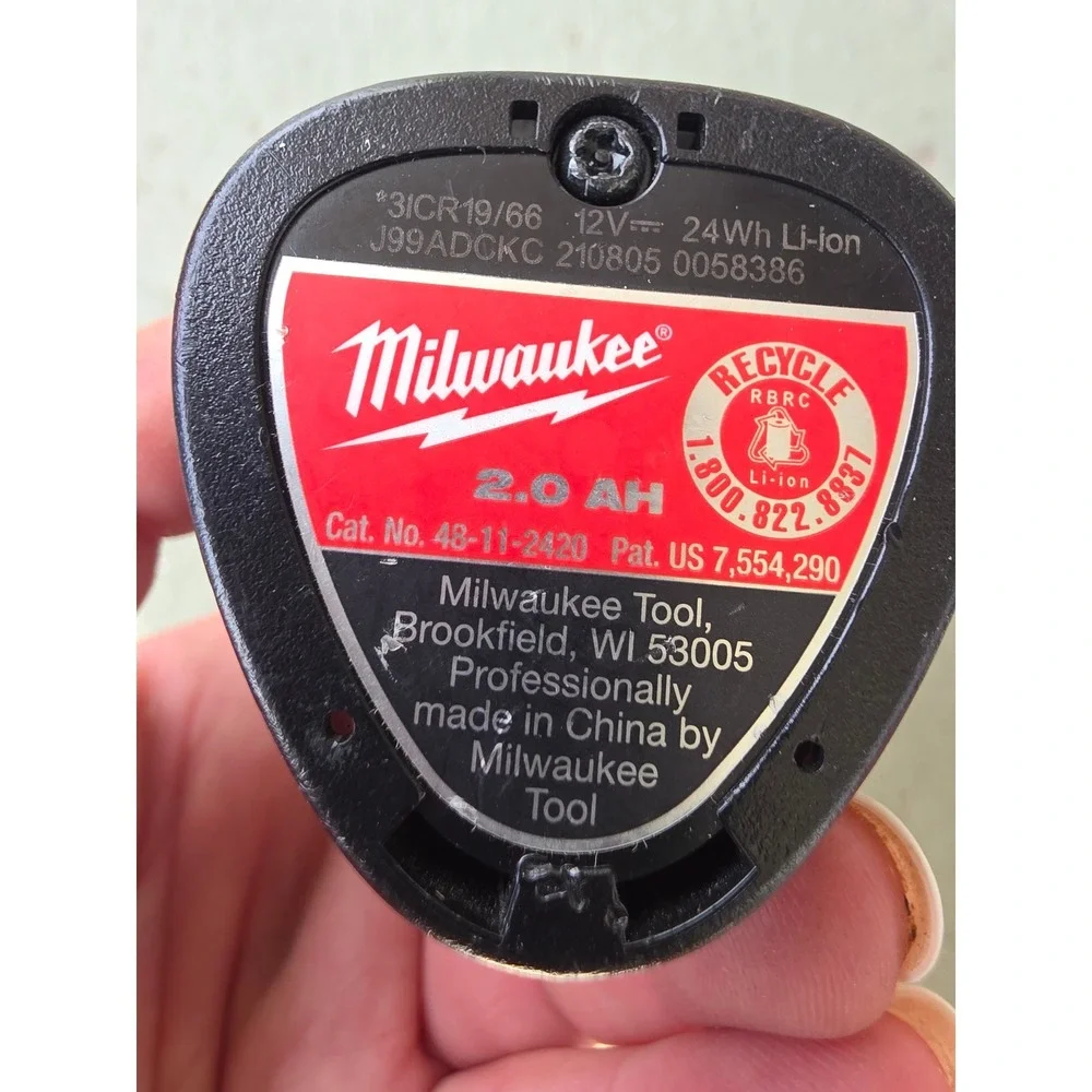 Milwaukee M12 REDLITHIUM CP2.0 12V Lithium-Ion Battery 2.0Ah 48-11-2420 Z3